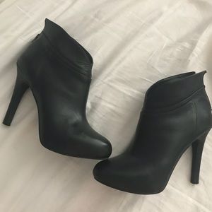 Jessica Simpson Black Booties